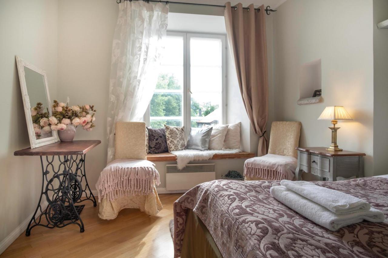 Dream Stay - Historical 3-Bedroom Apartment With Sauna & Fireplace Tallinn Exterior photo